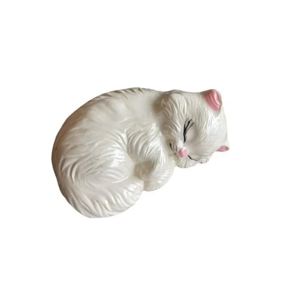 Scioto Sleeping‎ Cat Figurine White Ceramic Persian Kitty Vintage Shelf Decor